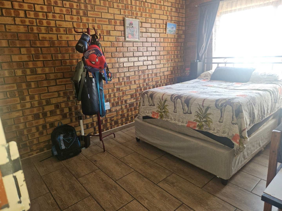 4 Bedroom Property for Sale in Hillcrest Northern Cape